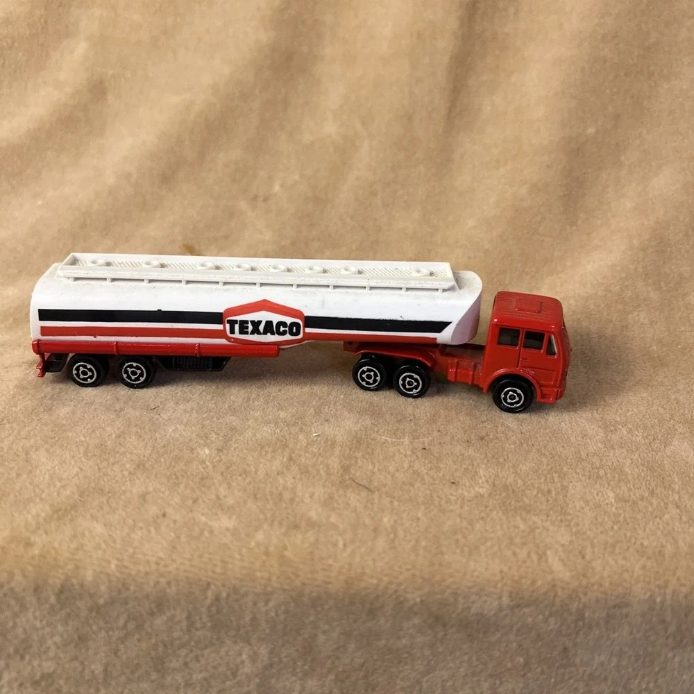 Vintage Majorette Mercedes-Benz Texaco semi-tanker toy truck 1/100 No 364